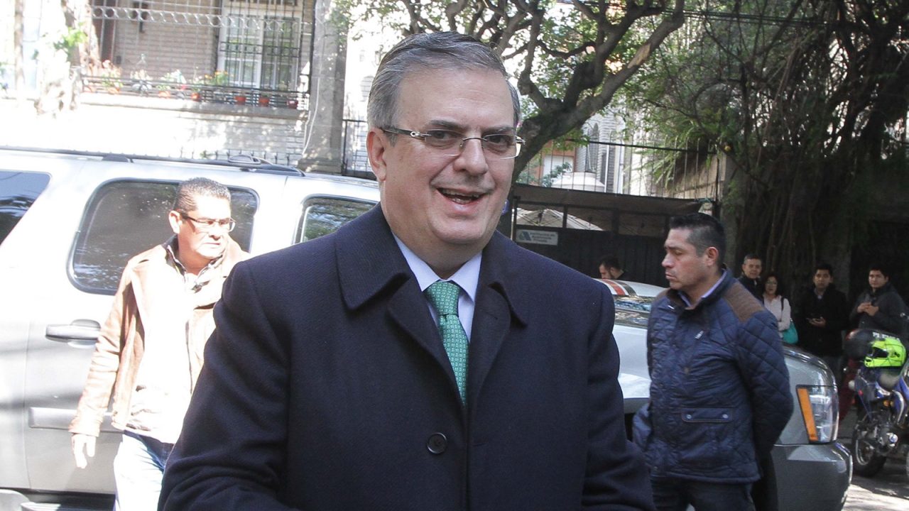 Pompeo revisará tema de migrantes con Ebrard; éste pide plan de desarrollo