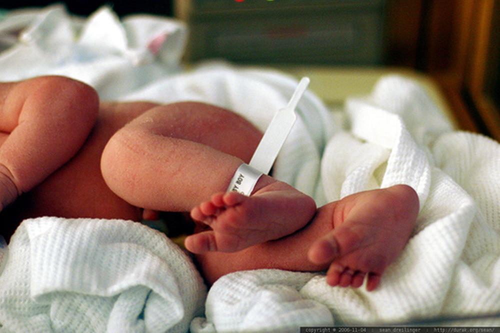 Esta bebé nació de un embrión que fue congelado hace 28 años
