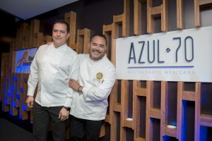 Azul