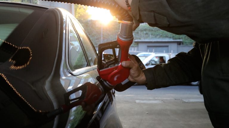 Gasolinera-gasolina-premium-desabasto-combustible-estímulo-Fiscal