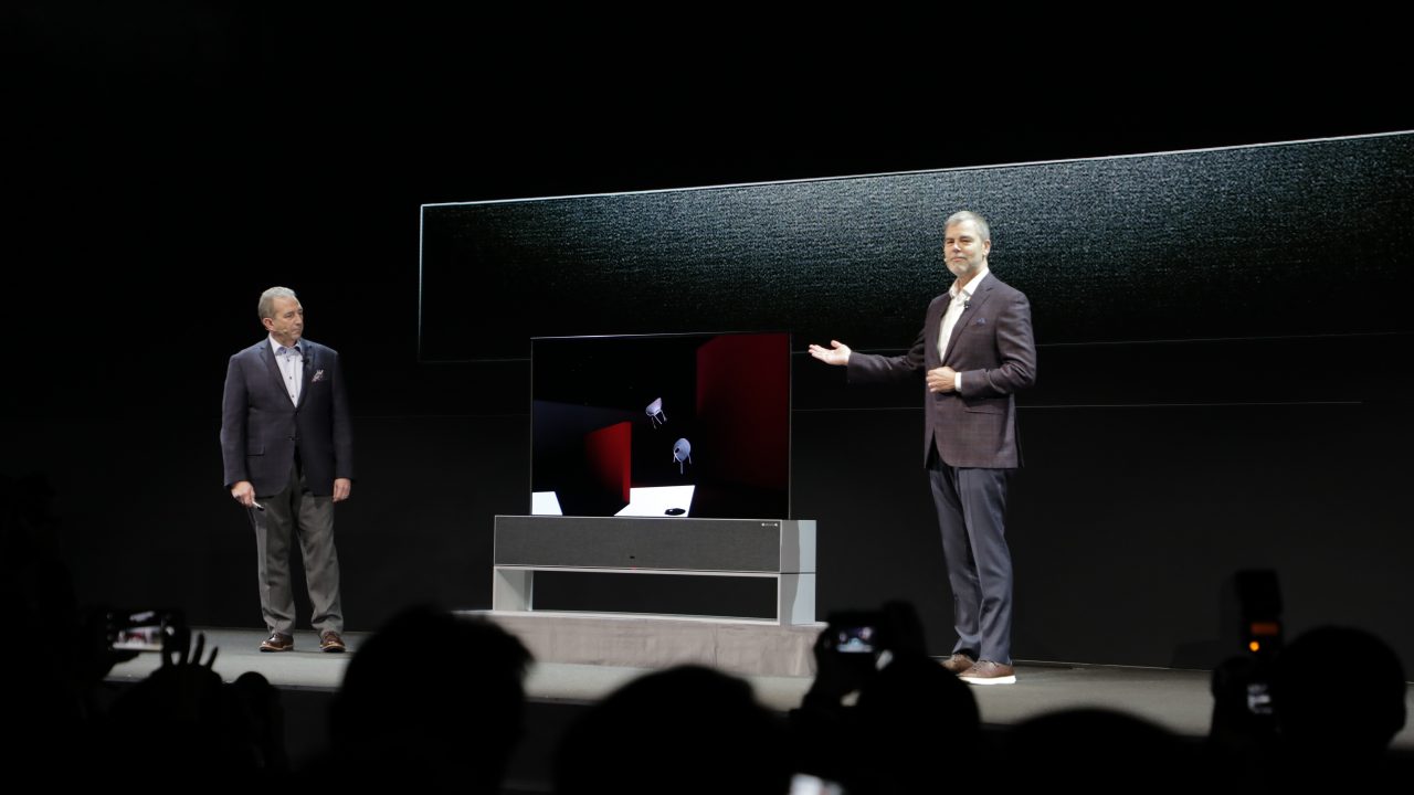 CES 2019 | LG presenta la primera TV enrollable (que también llegará a México)