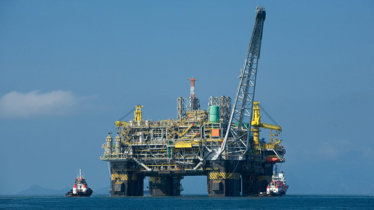 Petrobras prefiere el maíz a la caña para el etanol y podría no interesarse en Raizen: Reuters