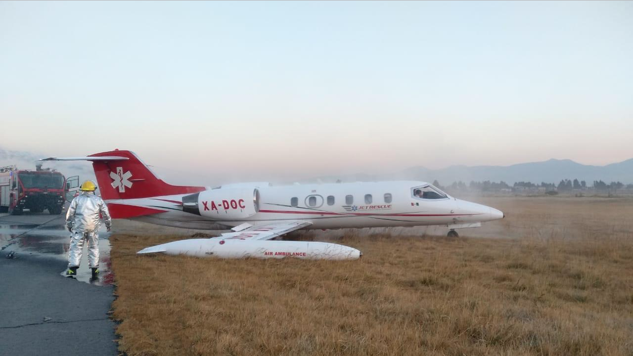 Jet ambulancia se despista y enciende en el aeropuerto de Toluca