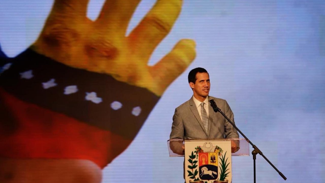 Asamblea de partidarios de Maduro aprueba que se enjuicie a Juan Guaidó