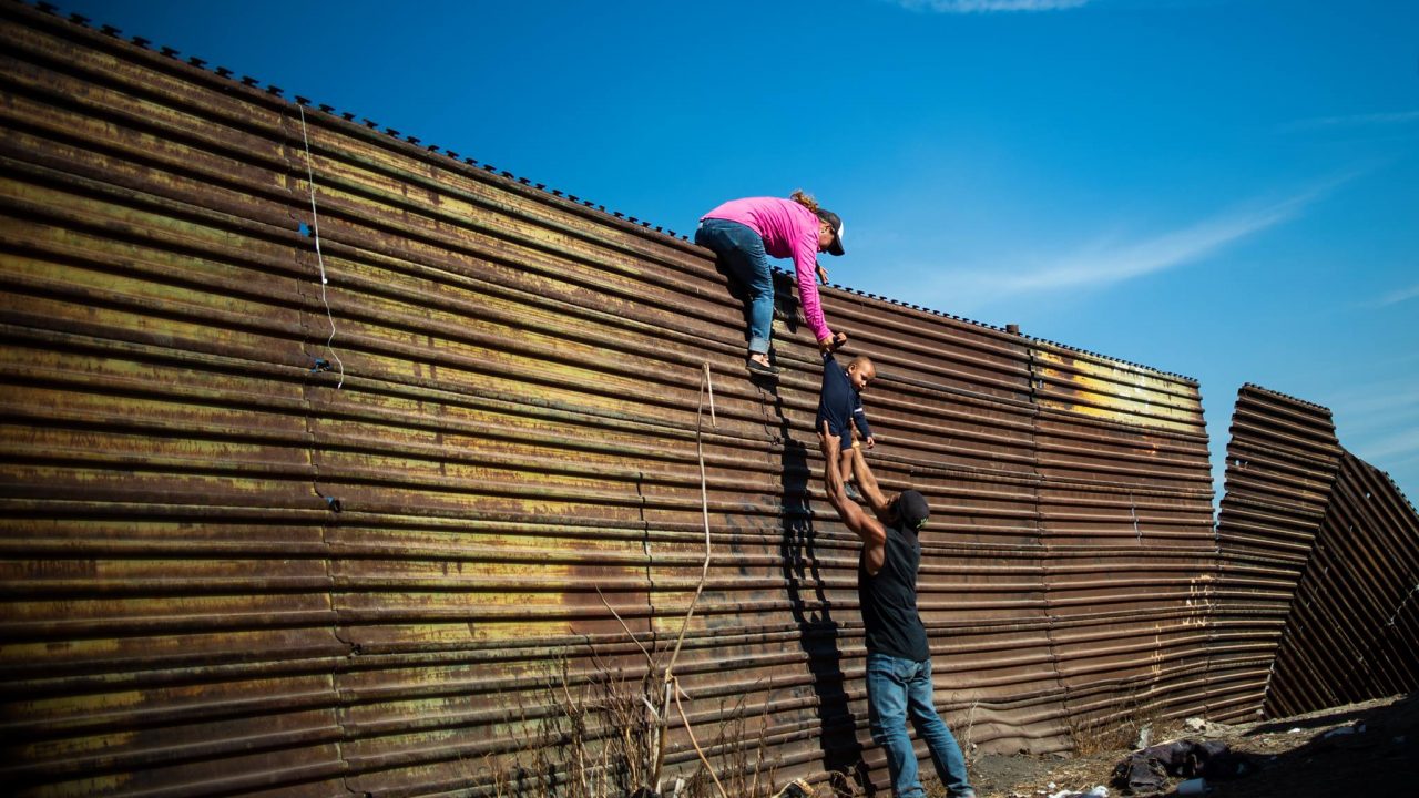 Dos fotógrafos mexicanos van por el World Press Photo