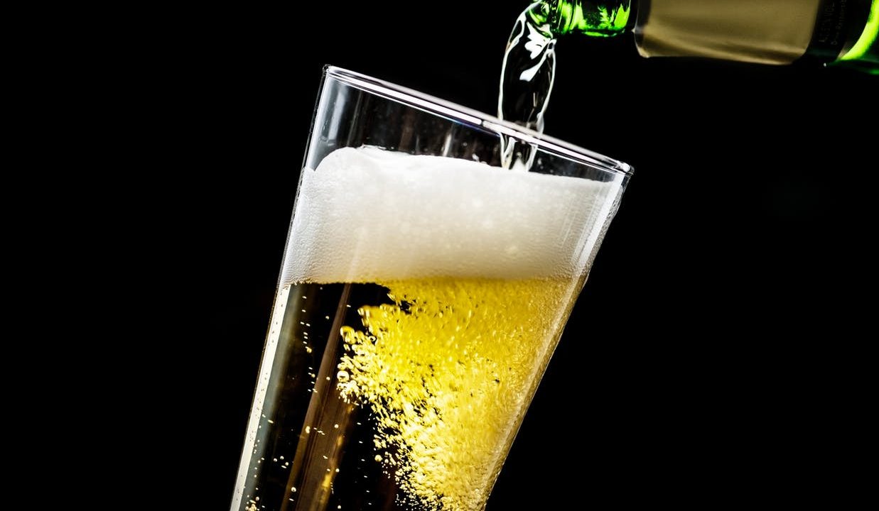 Desabasto de cerveza provocará disminución en los ingresos de pequeños comerciantes