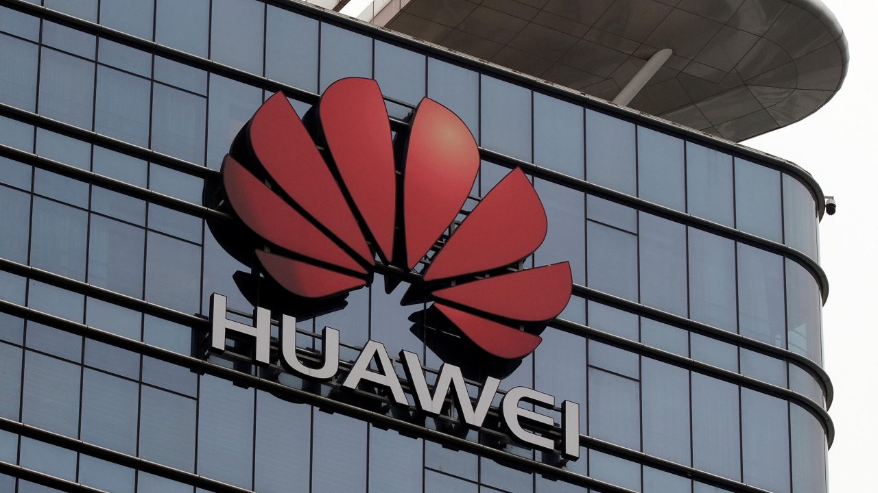 Diplomático chino revela razones por las cuales Trump odia a Huawei