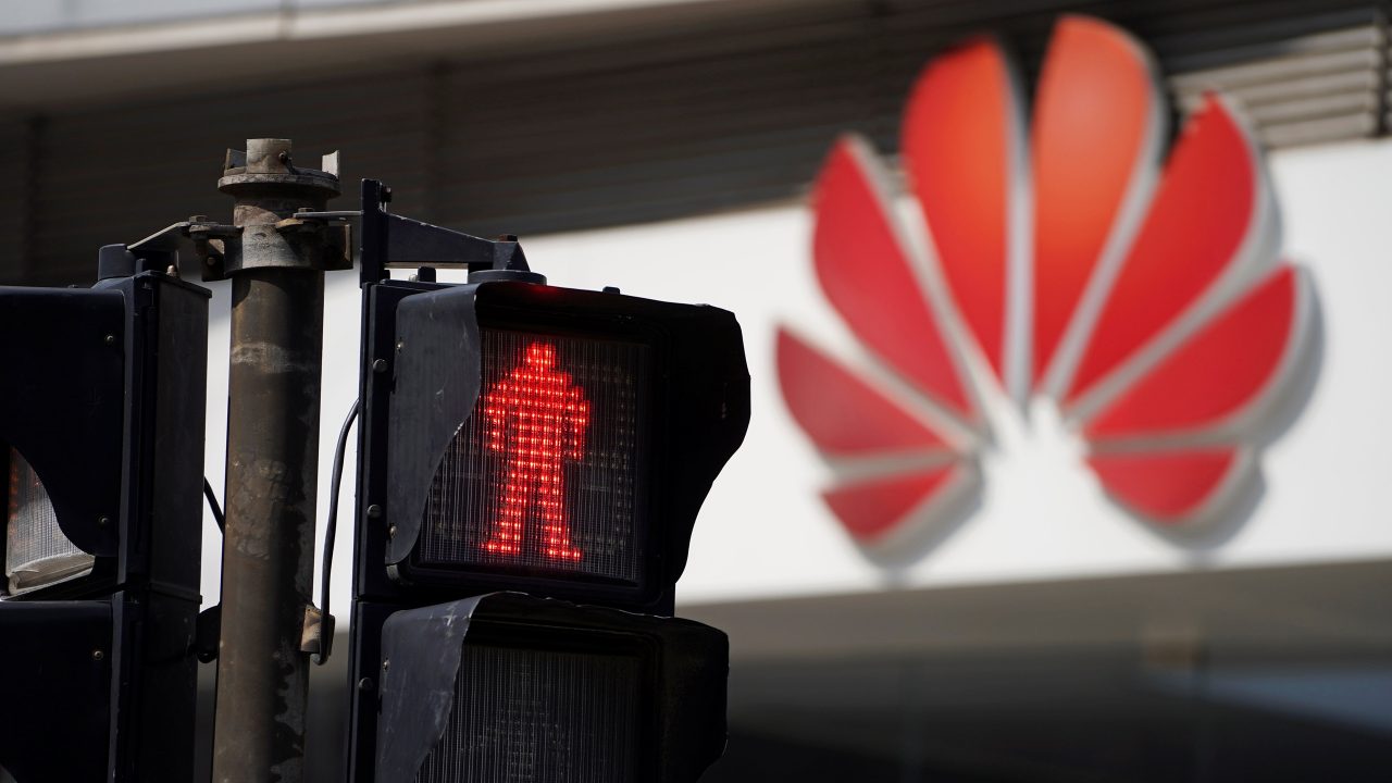 Peligra negocio multimillonario de Huawei tras inclusión en lista negra de EU