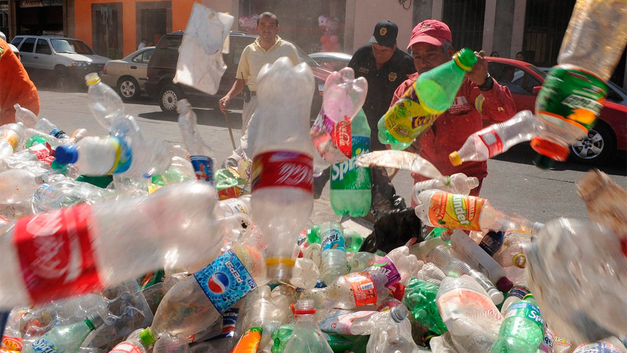 Un 80% de la población apoya recortar producción de plástico: Greenpeace