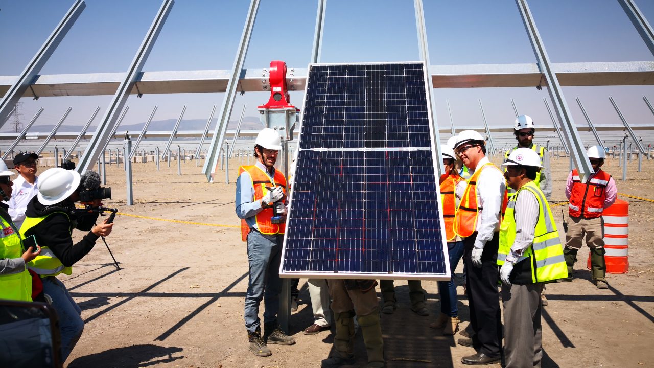 Enel instala primer panel solar en Tlaxcala