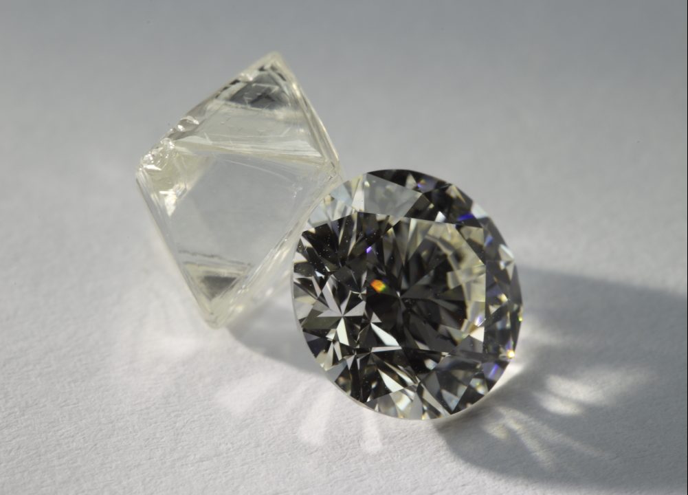 Tiffany aumenta la transparencia de sus diamantes