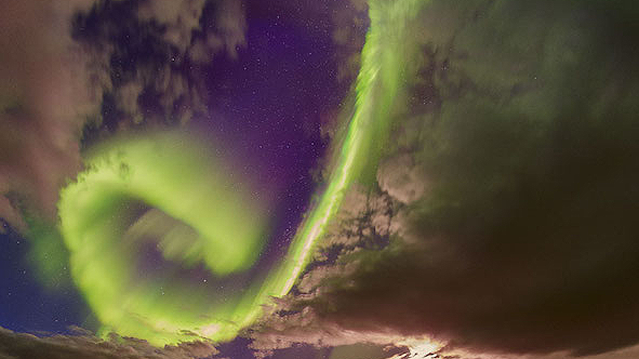 NASA fotografía Aurora que podría dañar la Tierra