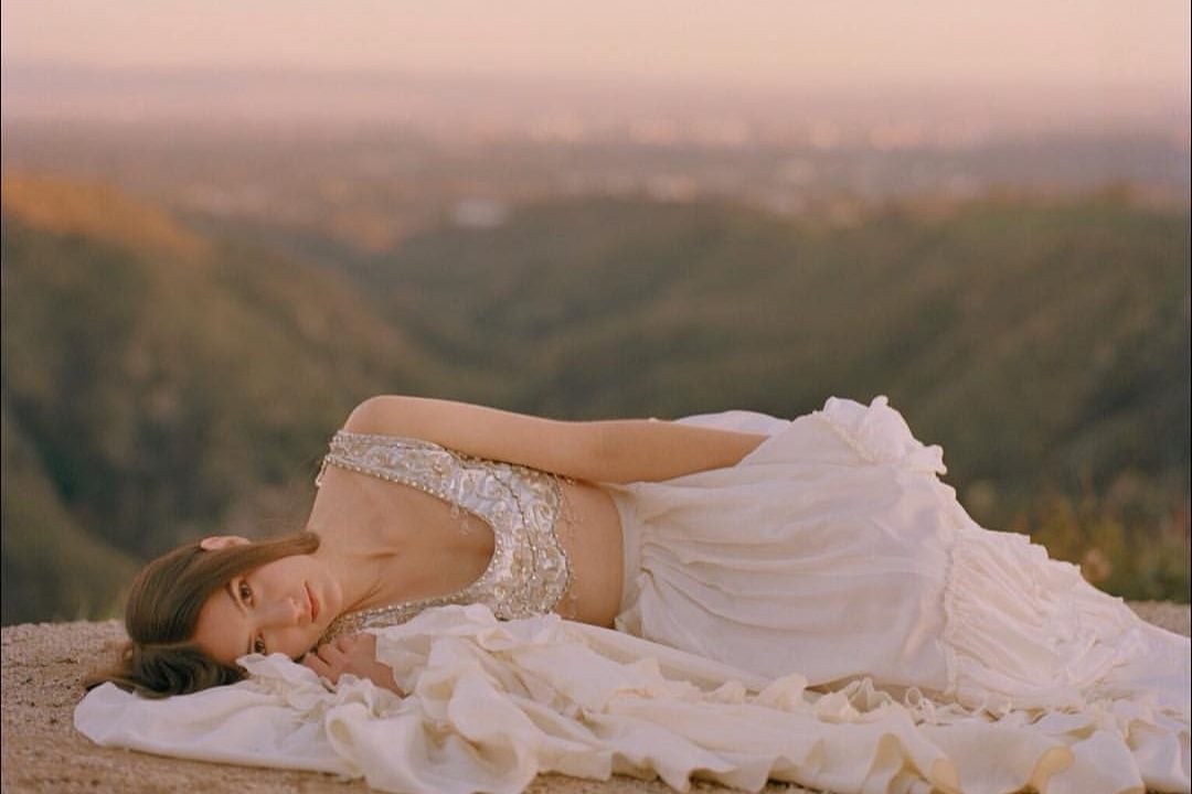 “Titanic Rising” de Weyes Blood: Sinfonía pop para el fin del mundo