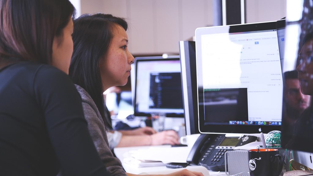 Wikimujeres es un proyecto que busca la insersión de las escritoras en la plataforma por medio de "Editatonas".