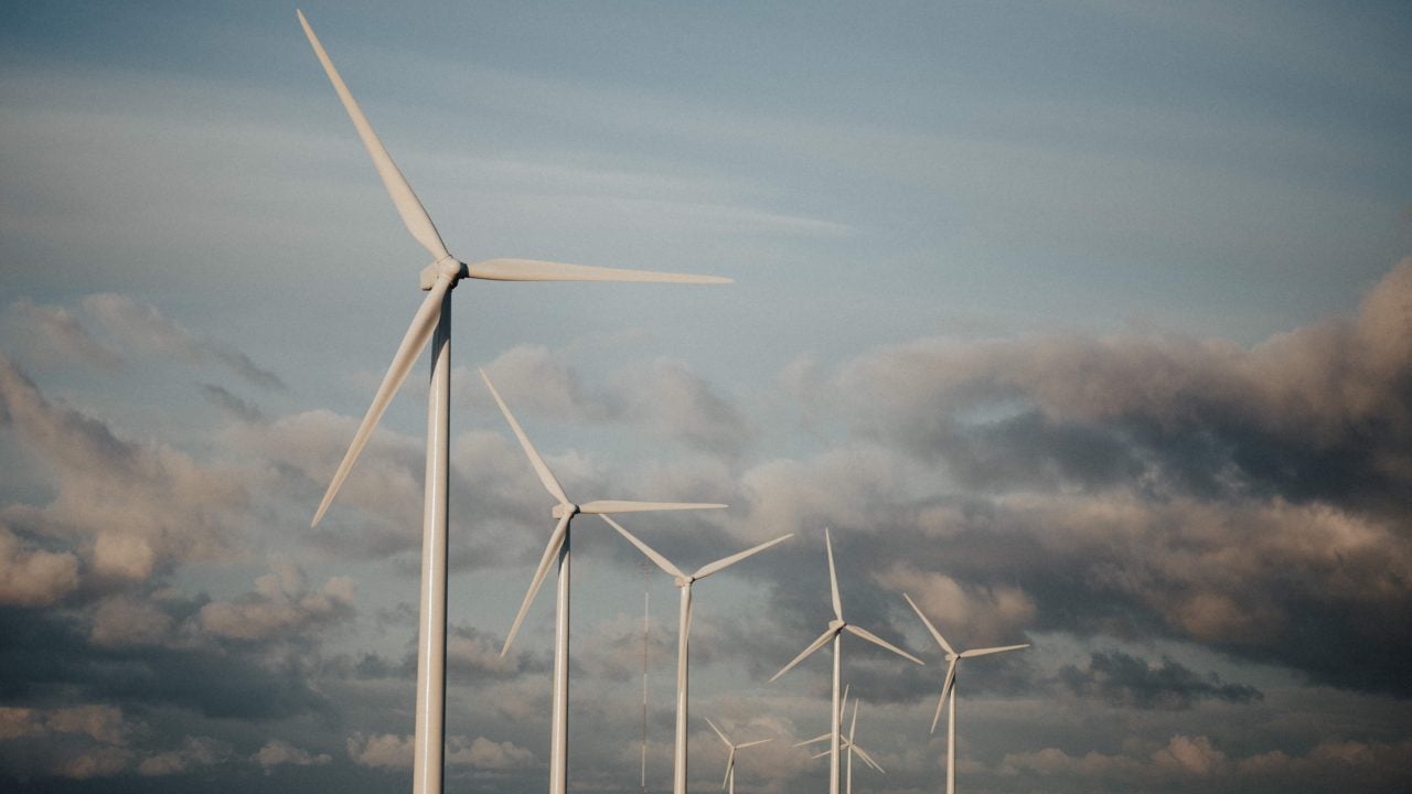 ¿Cómo lograr un sistema global con 100% de energías renovables?