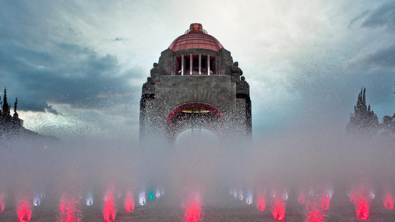 Admira el amanecer de la CDMX desde el Monumento a la Revolución