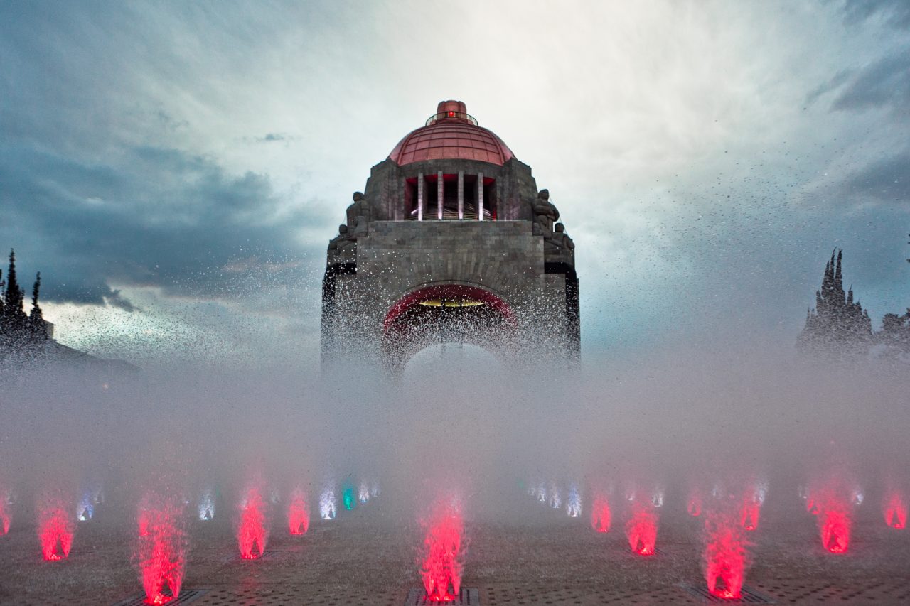 Admira el amanecer de la CDMX desde el Monumento a la Revolución