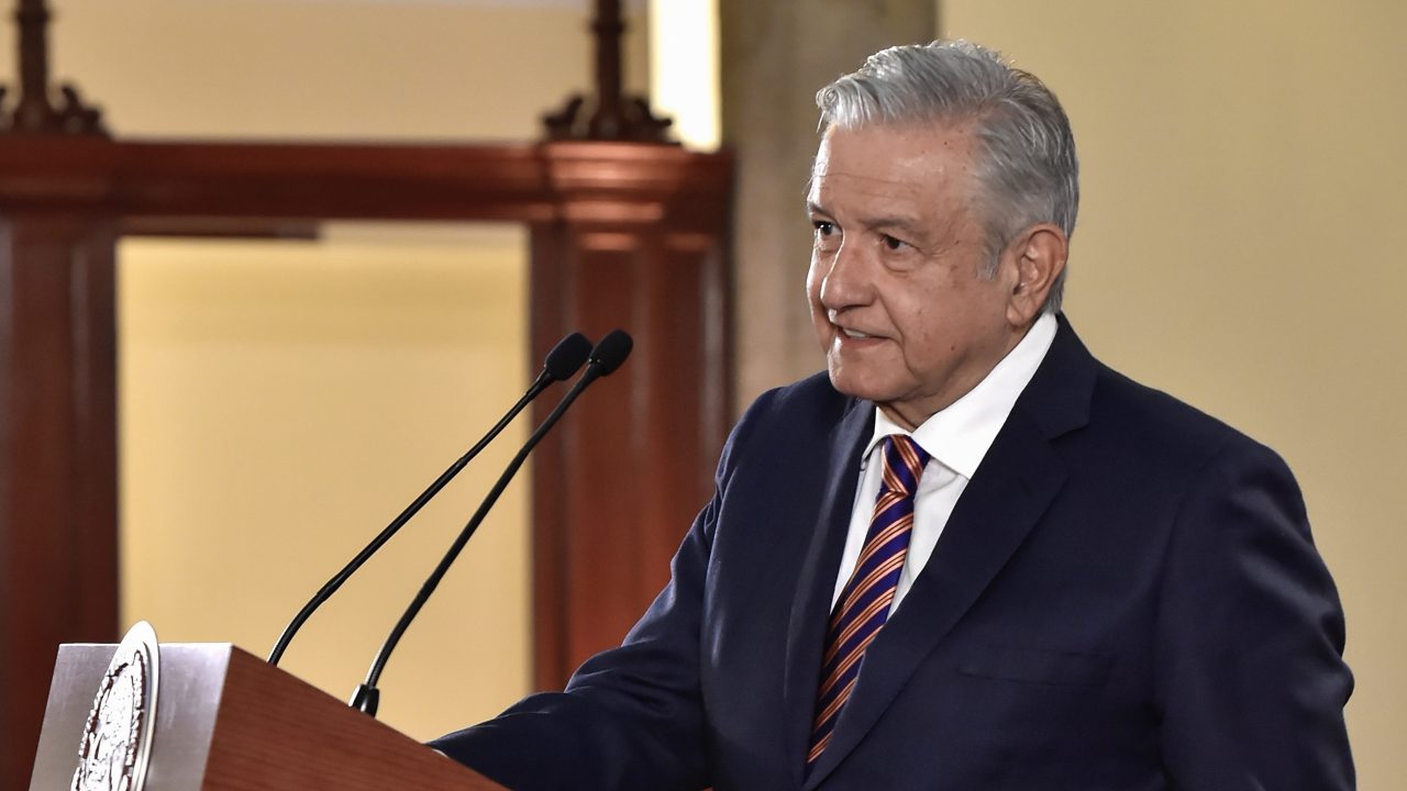 Decidimos no usar dinero del fondo de estabilización para apoyar Pemex: AMLO