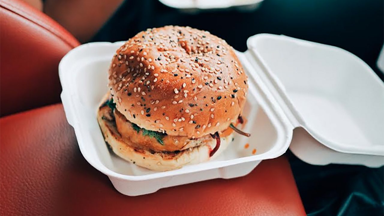 Big Mac a la distancia: McDonald’s ensaya un restaurante a prueba de coronavirus