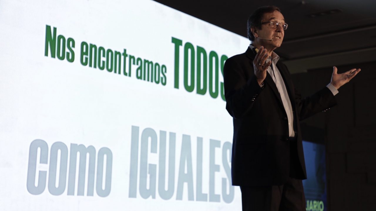 ‘Ninguna ciudad ha pensado en el bienestar de la gente sin pensar en autos’