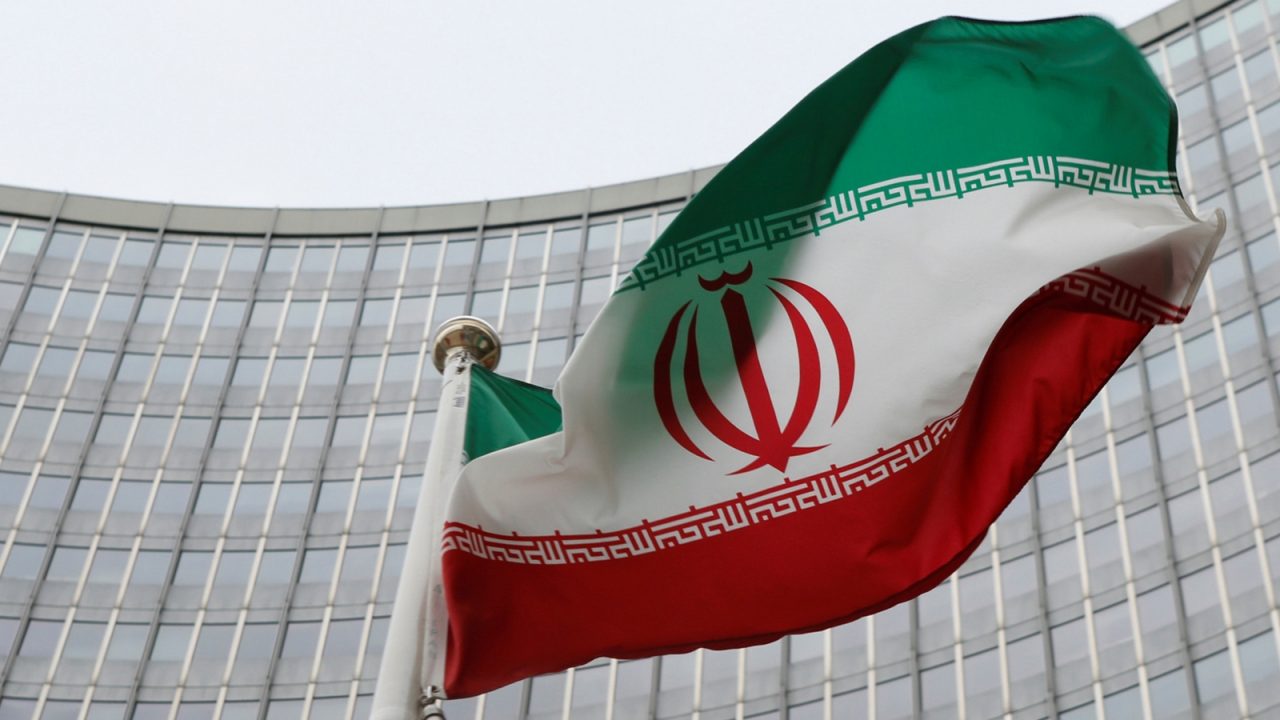 Irán comienza a enriquecer uranio con máquinas IR-6 en planta bajo tierra