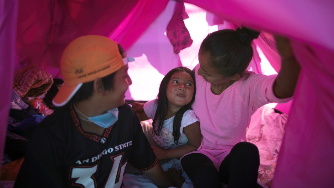 Detención de niños en estaciones migrantes es ilegal pero ocurre: Unicef