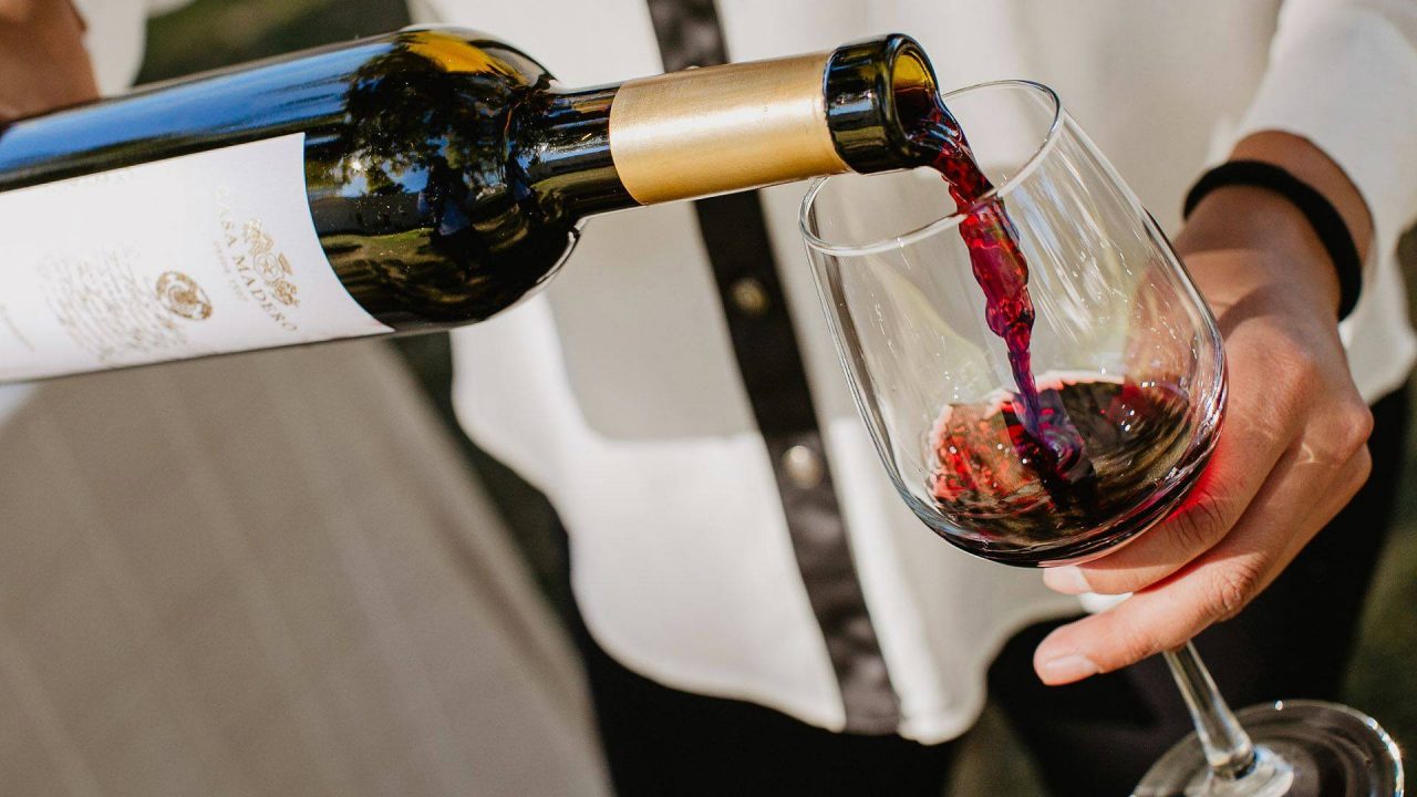 Atrévete a crear tu propio vino en Casa Madero