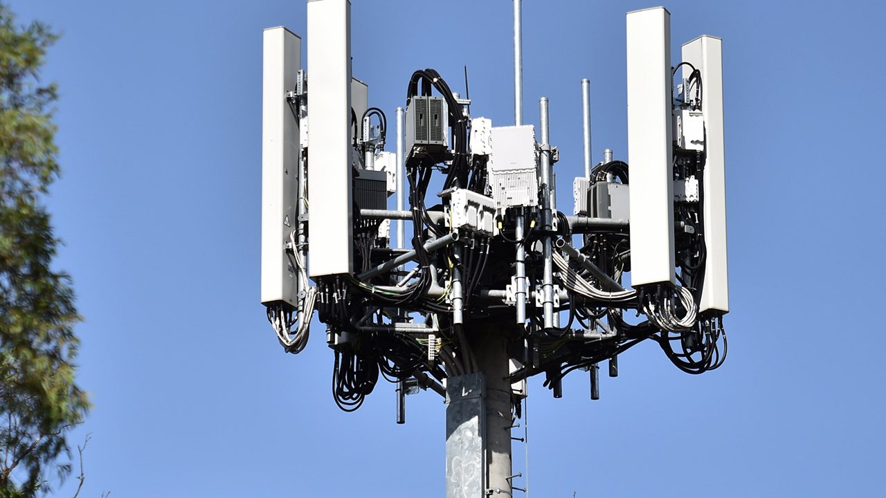 EU insta a la UE a utilizar el 5G de Ericsson, Nokia o Samsung, y no el de Huawei