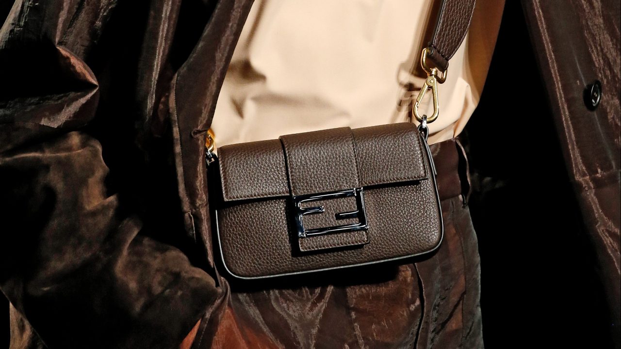 Fendi presenta una colección de bolsos para hombre