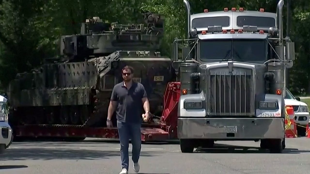 Trump presume músculo militar en Día de la Independencia