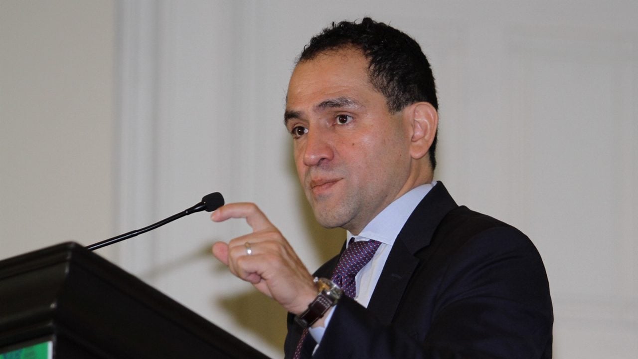 Analistas de bancos dan visto bueno a Herrera, pero los inquieta pleito en gobierno