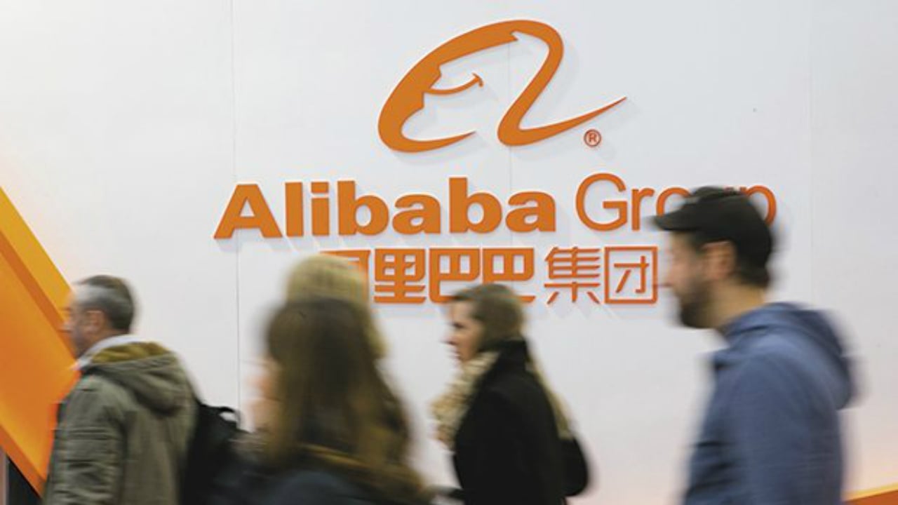 Alibaba gana 34% menos en su primer semestre fiscal