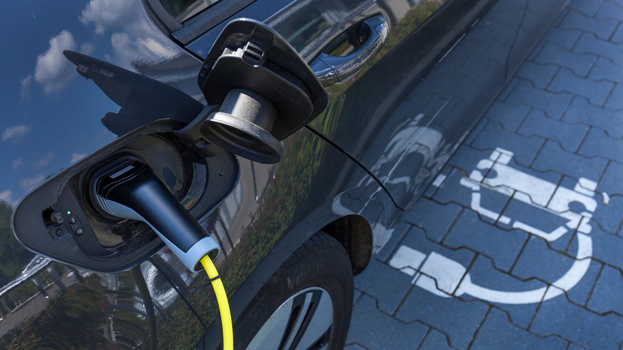Autos eléctricos son más rentables para las empresas: Renault
