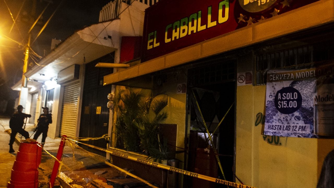 Sube a 31 el número de muertos tras ataque a bar de Coatzacoalcos