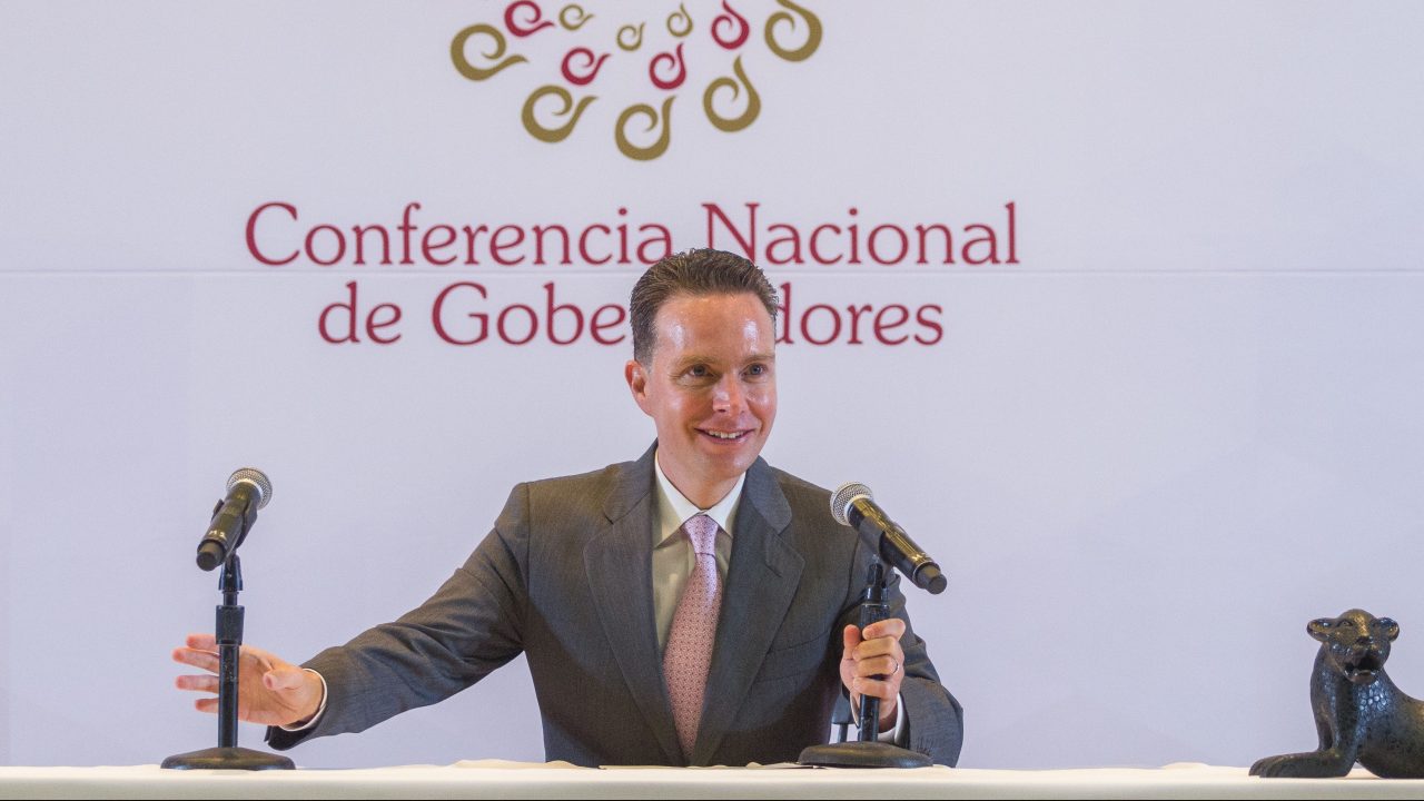 Manuel Velasco se reintegra a sus funciones en el Senado