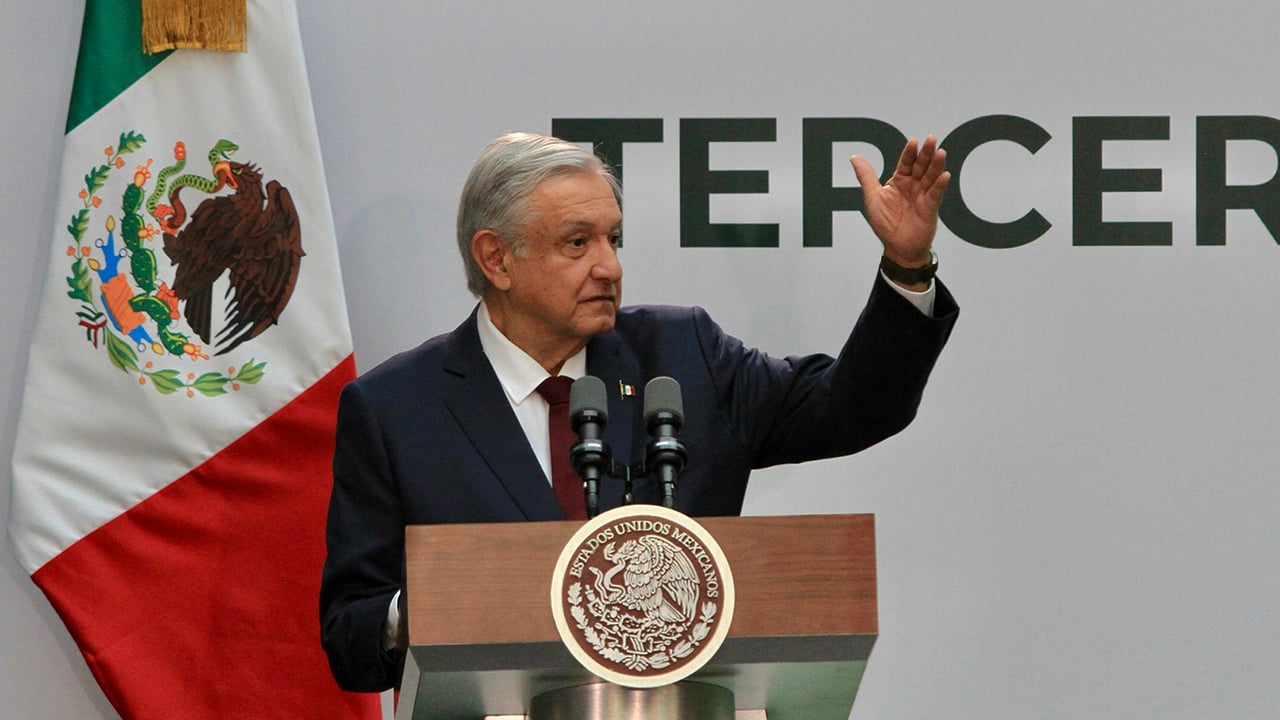 Sigo esperando disculpa por reforma energética: López Obrador