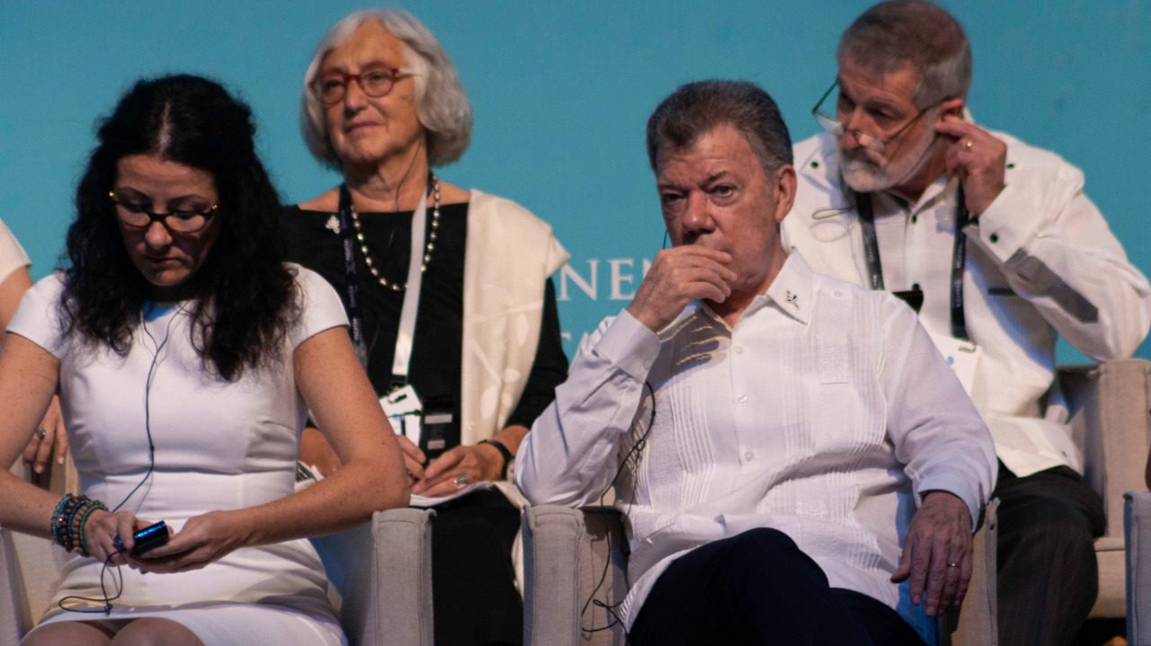 Retorno de guerrilleros a las FARC no es una catástrofe: Santos 
