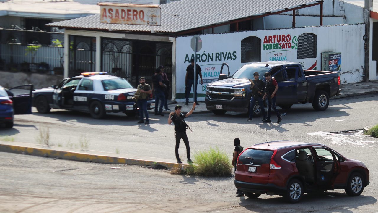 Empresarios cuestionan falta de preparación para detener al hijo de ‘El Chapo’