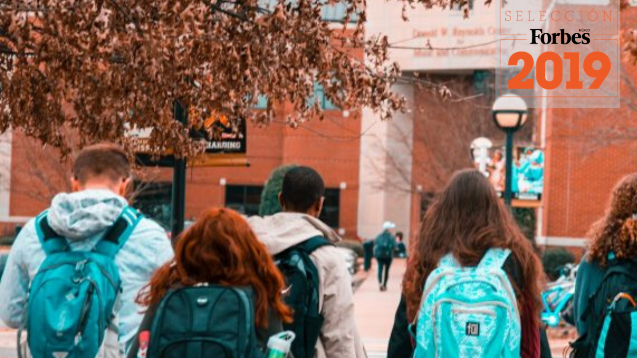 El celular, un ‘mal’ necesario para la educación mexicana
