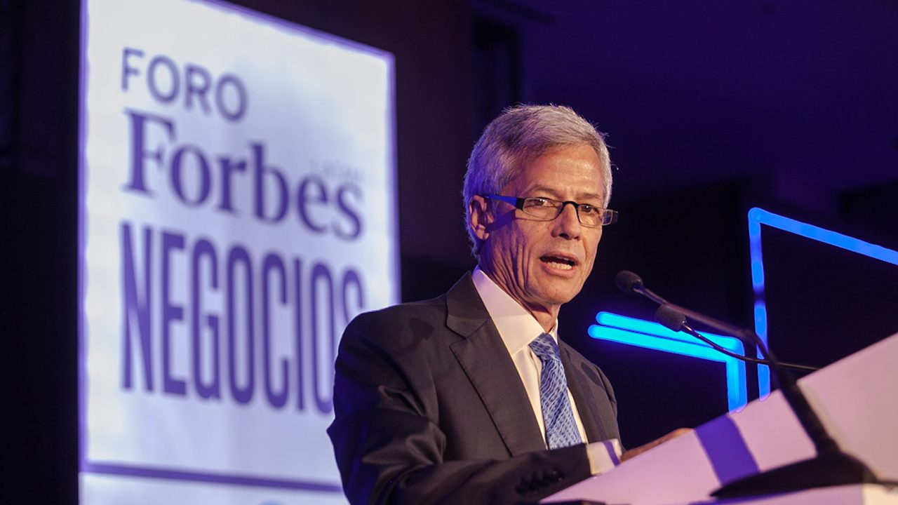 Foro Forbes | Enrique Zambrano recibe el reconocimiento a la Excelencia Empresarial