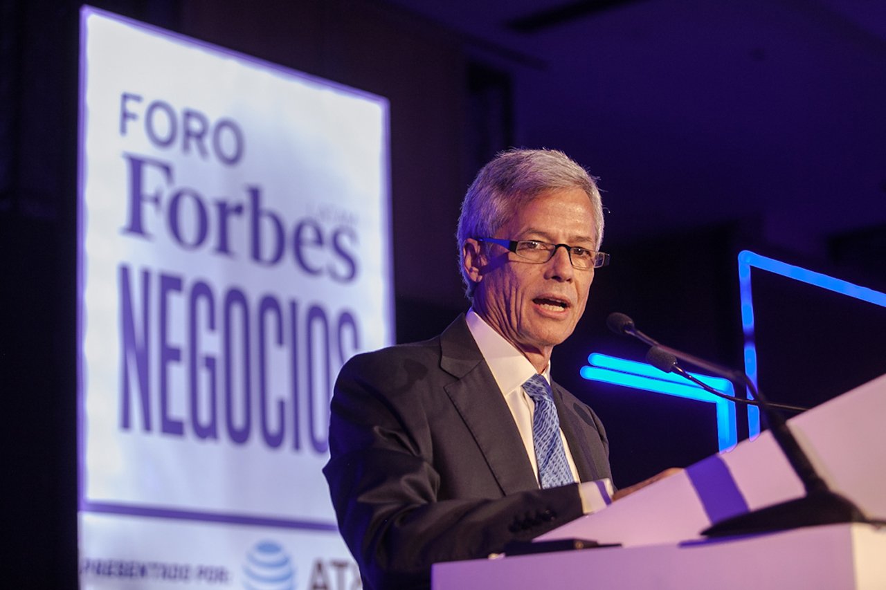 Foro Forbes | Enrique Zambrano recibe el reconocimiento a la Excelencia Empresarial