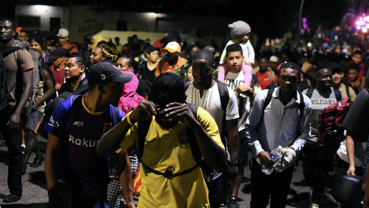 Guardia Nacional desmantela caravana y detiene a migrantes en Chiapas