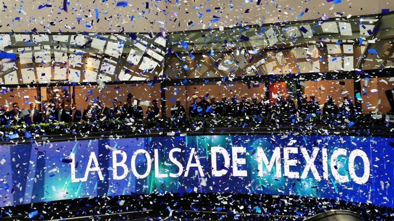 Selección 2022 | ¿Invertir en la bolsa? Crece más de 800% el número de cuentas en México