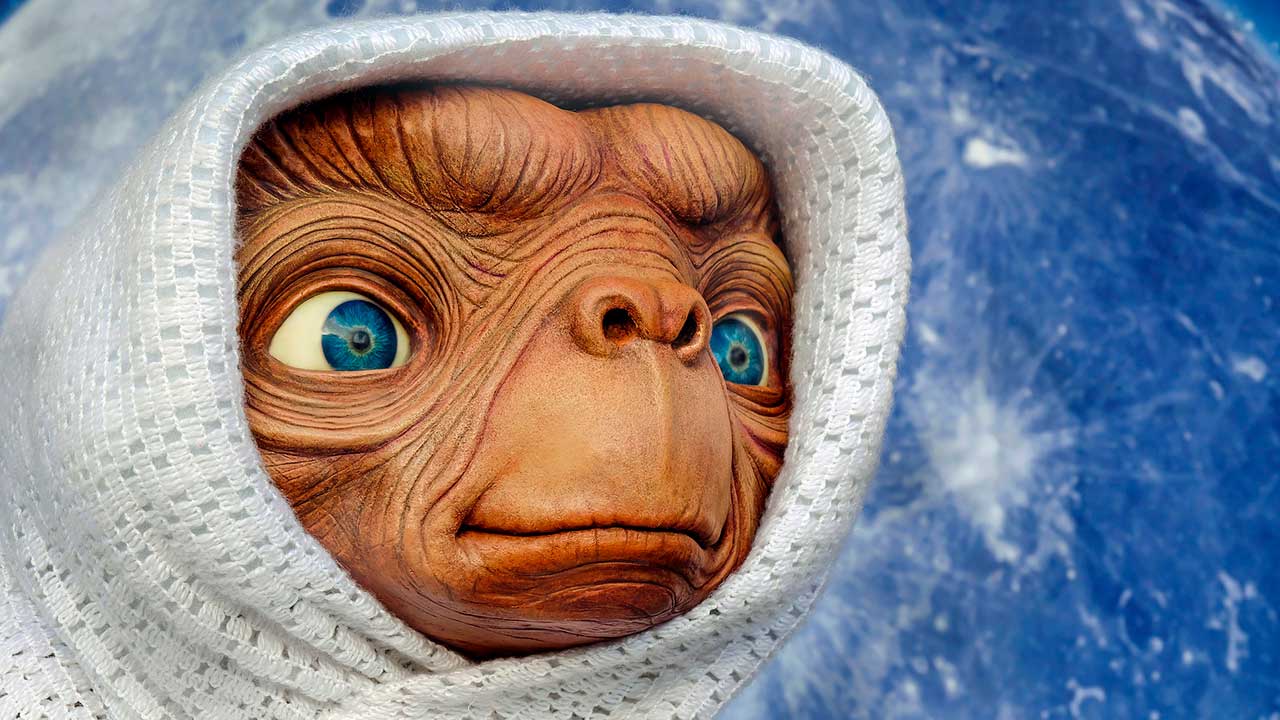ET y 'su familia' se reencuentran 40 años después • Actualidad