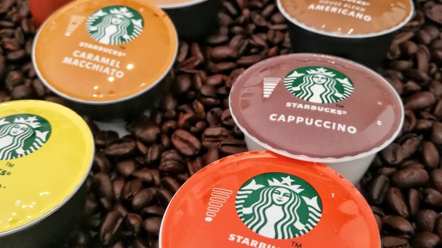 Nestlé lanza cápsulas de café Starbucks para deleitar a los millennials •  Negocios • Forbes México