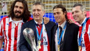 (Izq-Der) Amaury Vergara, Jorge Vergara, Matias Almeyda y José Luis Higuera después del campeonato del Torneo Clausura 2017 de la Liga MX. Mayo 28, 2017. Zapopan, Mexico. Foto: Juan Mejia/Jam Media/LatinContent vía Getty Images.