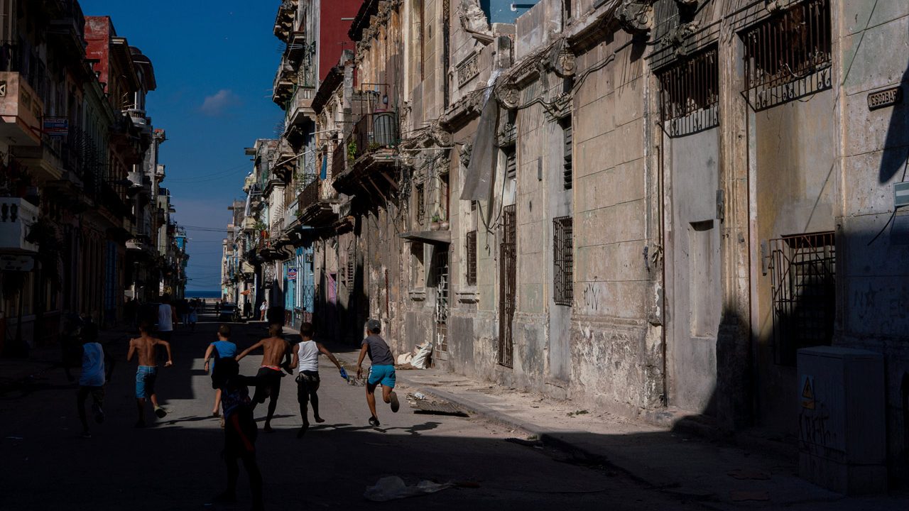 La Habana anuncia racionamiento de energía y cancela carnaval por crisis energética