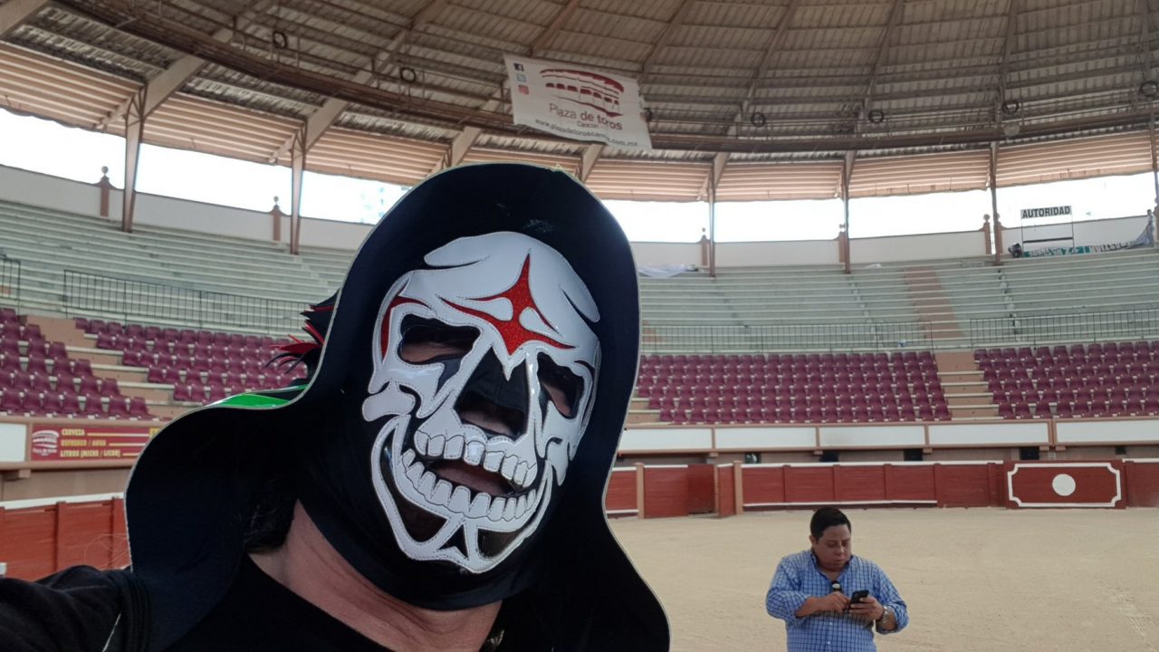 Muere luchador ‘La Parka’ tras caída en octubre