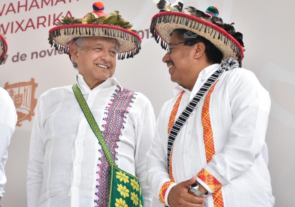 Indígenas reciben pensiones a los 65 años, no indígenas a los 68: AMLO