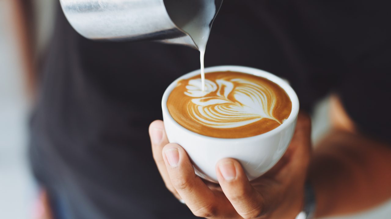 Precio del café seguirá siendo alto en 2022, y parte de la culpa es de Brasil